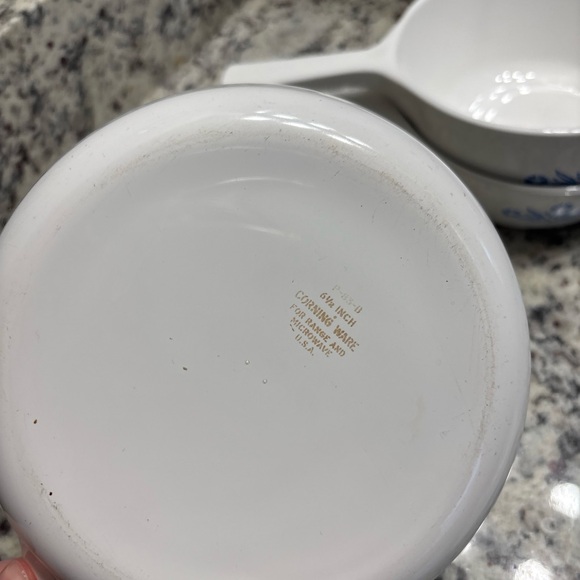 Set of 3 original Pyrex dishes